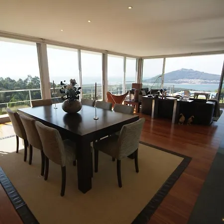 Villa Cristelo Sleeps 8 With Pool Air Con And Wifi