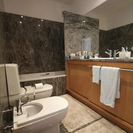 Cristelo Sleeps 8 With Pool Air Con And Wifi Villa *
