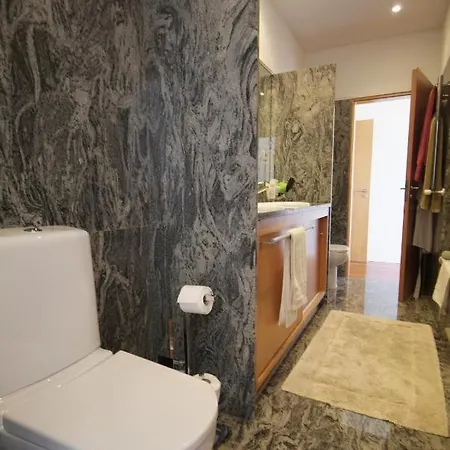 Cristelo Sleeps 8 With Pool Air Con And Wifi *
